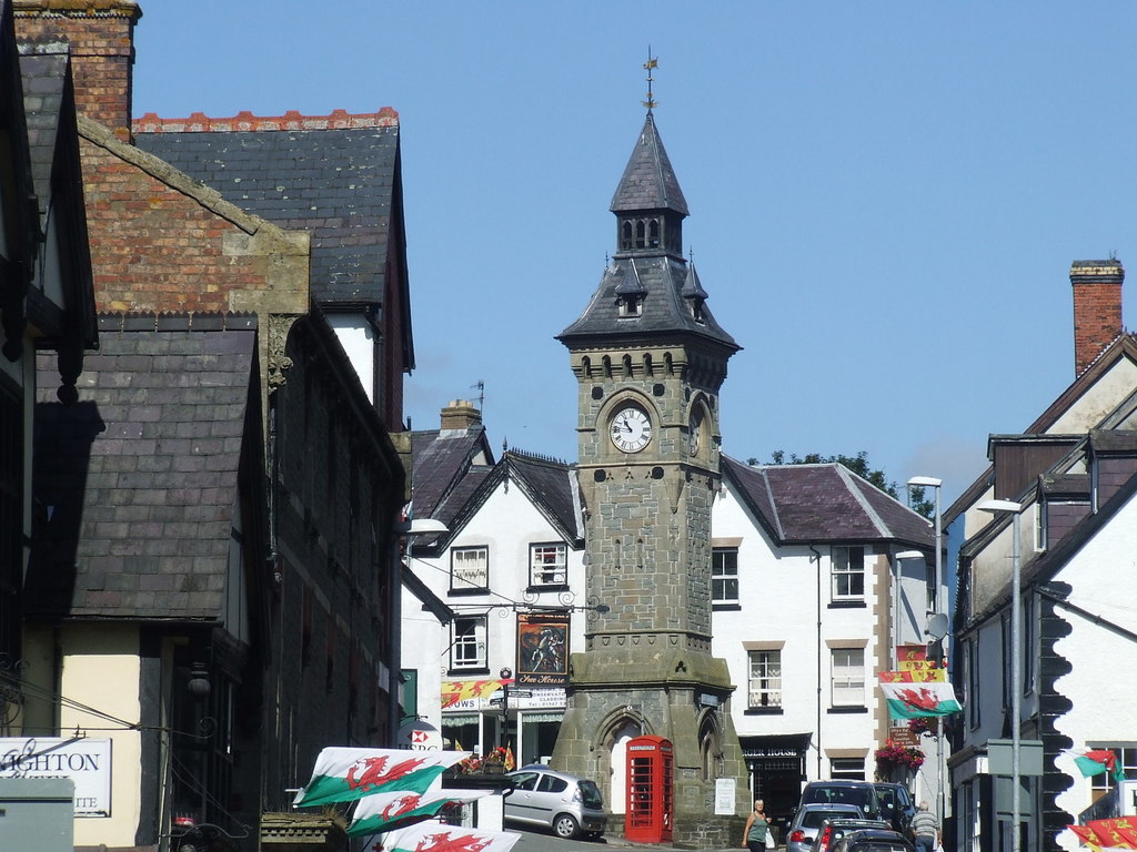 Clock tower, Knighton