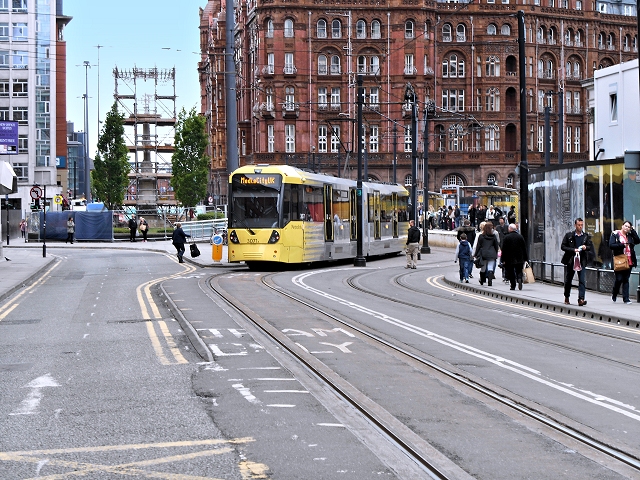 Mosley Street, Approaching St Peter's Square