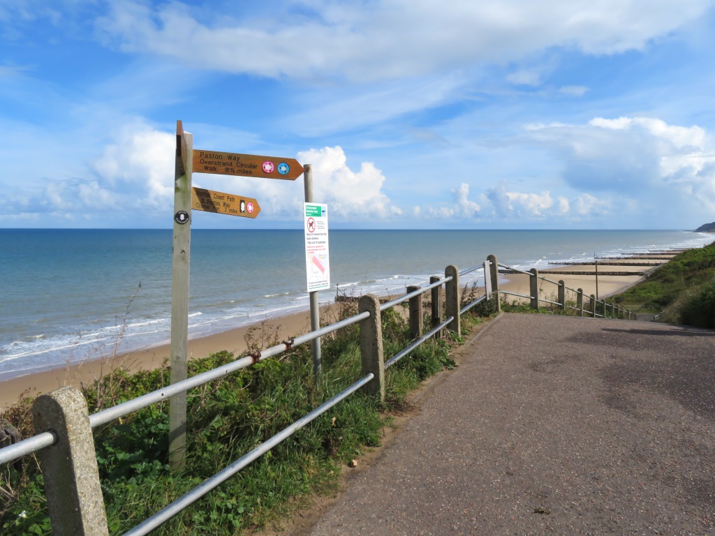 Overstrand - Promenade and Beach
