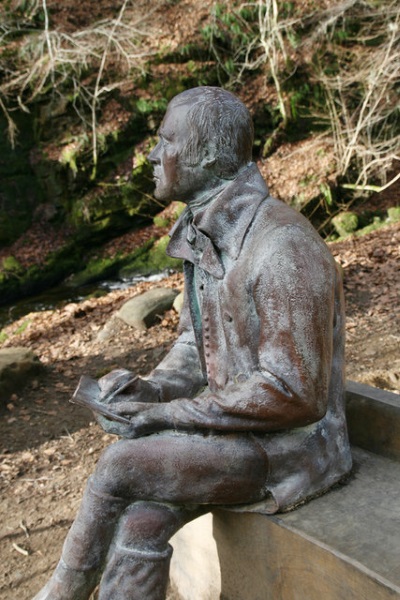 The Birks of Aberfeldy: Robert Burns statue