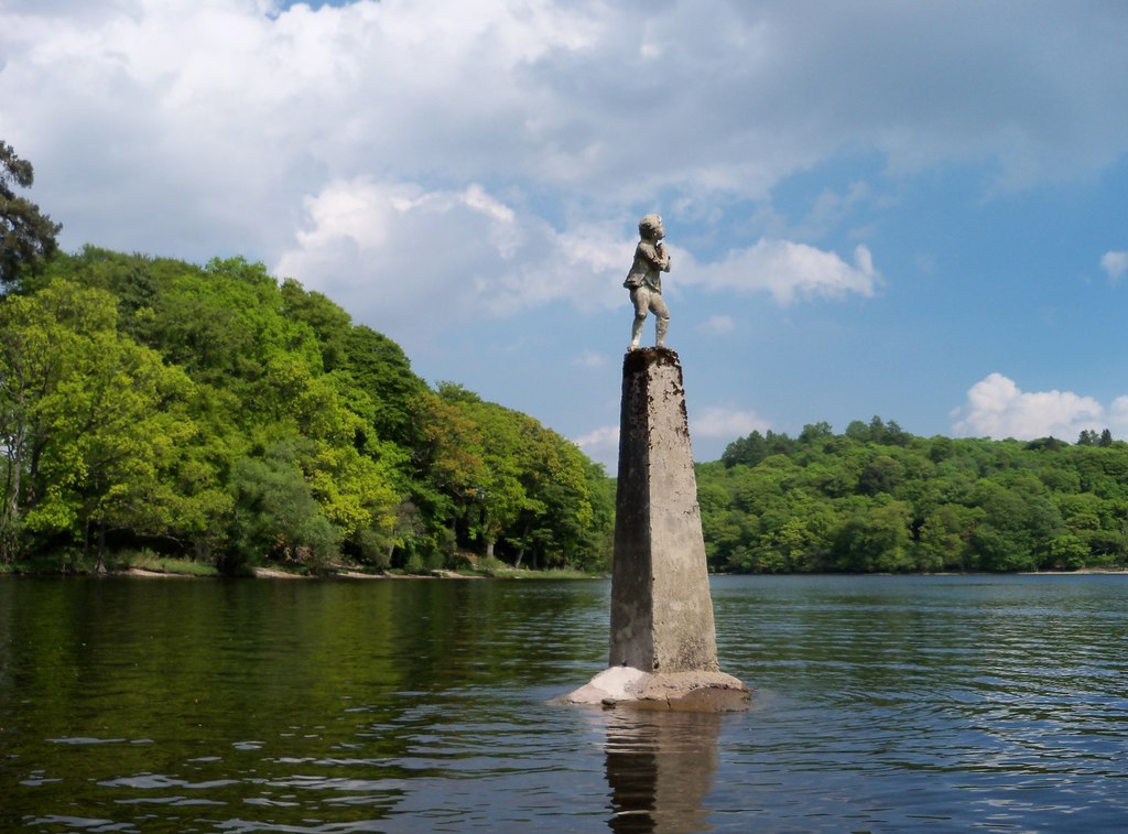 Loch Lomond Statue