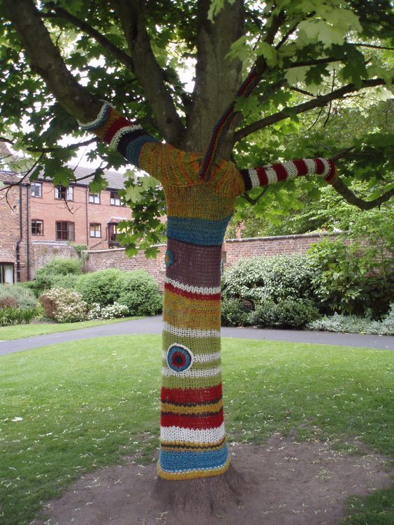 Bewdley - knitted tree