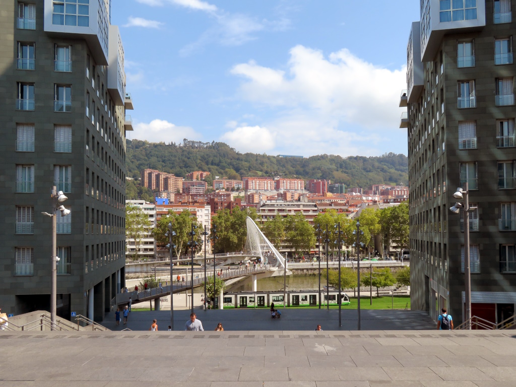 Bilbao - Bizkidetasun Plaza