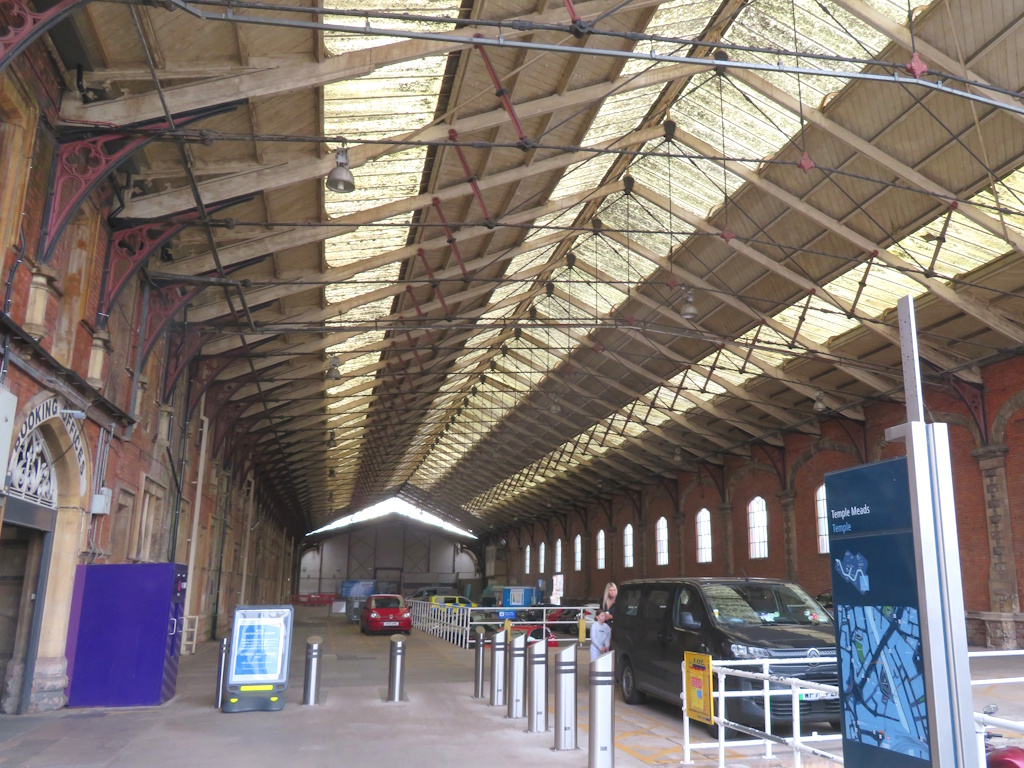 Bristol Temple Meads - INT. DAY Bristol Temple Meads - INT. DAY