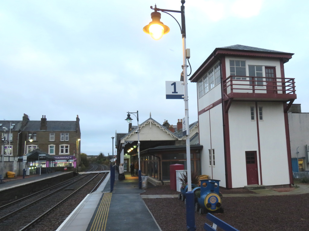 Broughty Ferry - Train Station