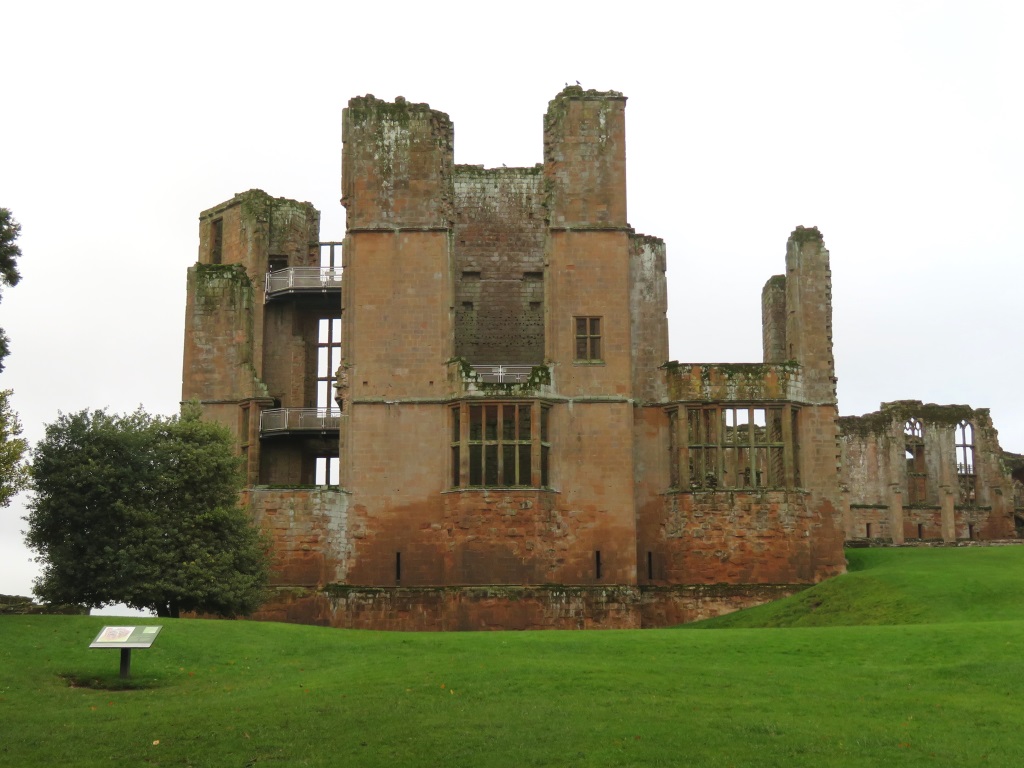 Kenilworth Castle - Inner Court