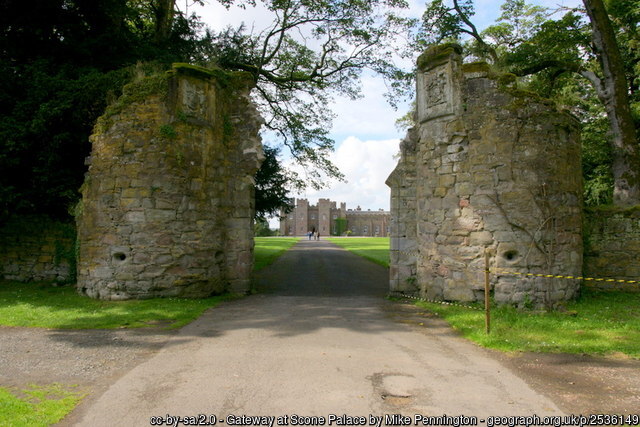 Gateway at Scone Palace