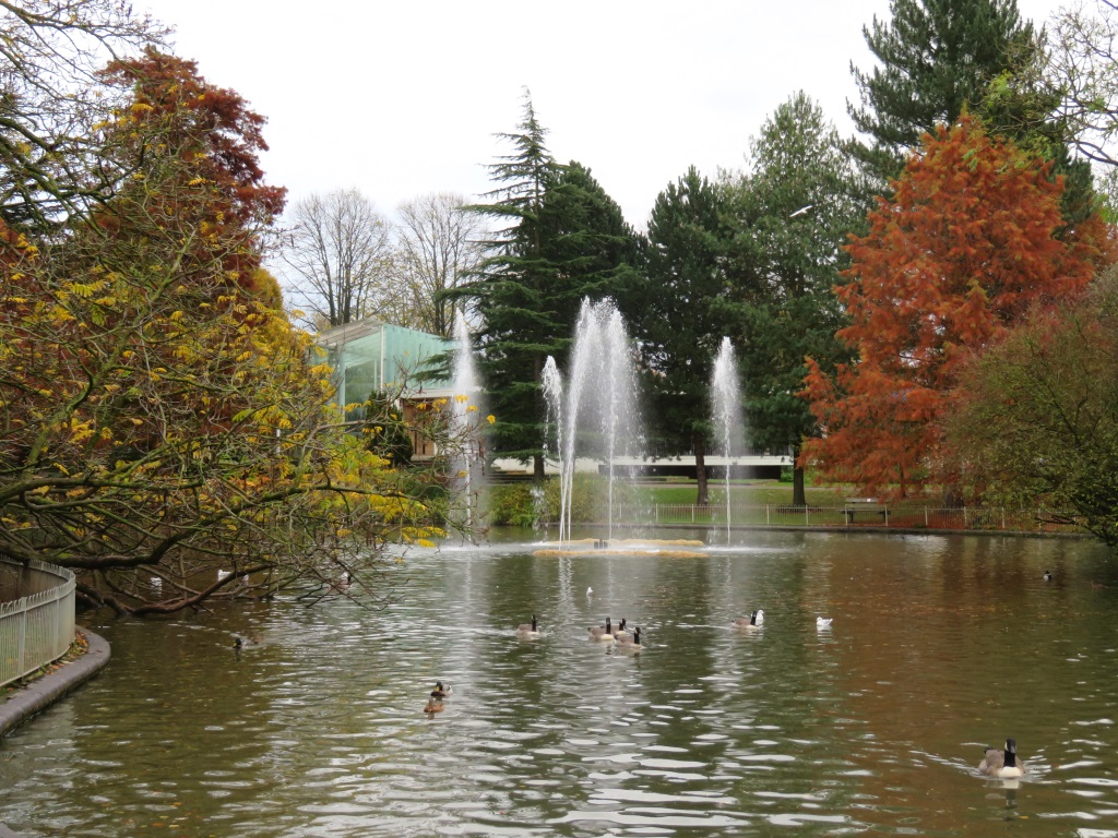 Royal Leamington Spa - Jephson Gardens Pond and Fountain