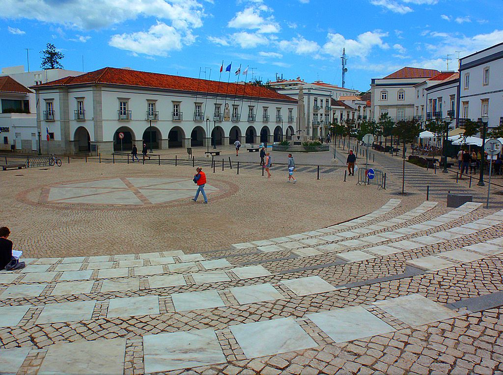The Camara Municipal located on Praça da República