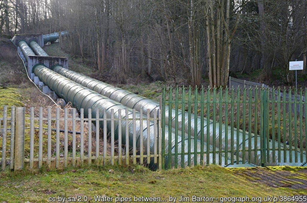 Water pipes between Bonnington Linn and the power station